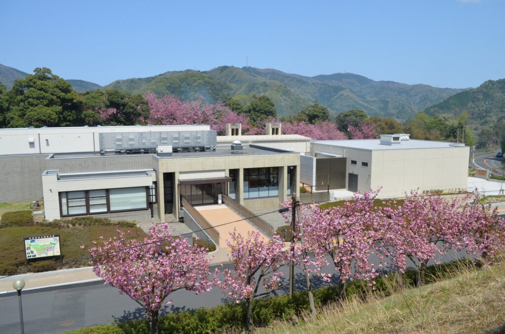 語り部と巡る舞鶴引揚記念館